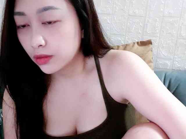 Model: Amy-Yong