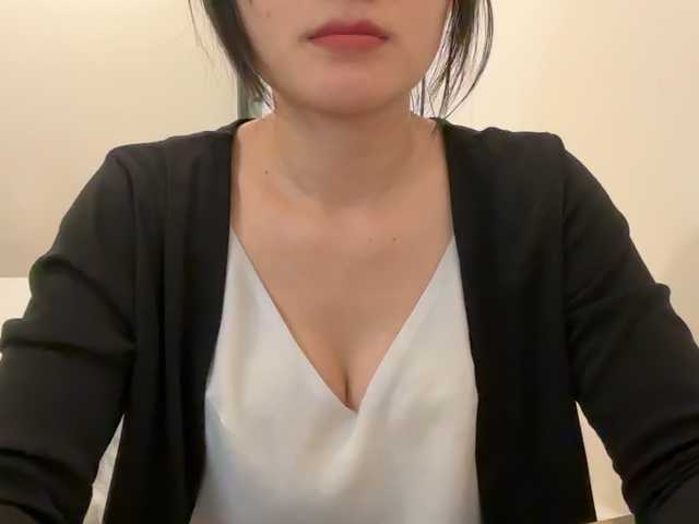 Julia-Zhen live cam on BongaCams