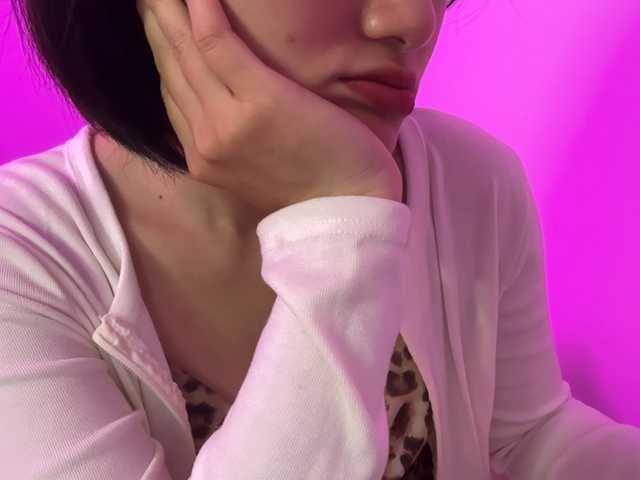 Julia-Zhen Live Cam and Statistics on UnifiedCams