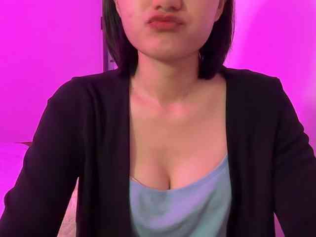 Julia-Zhen webcam