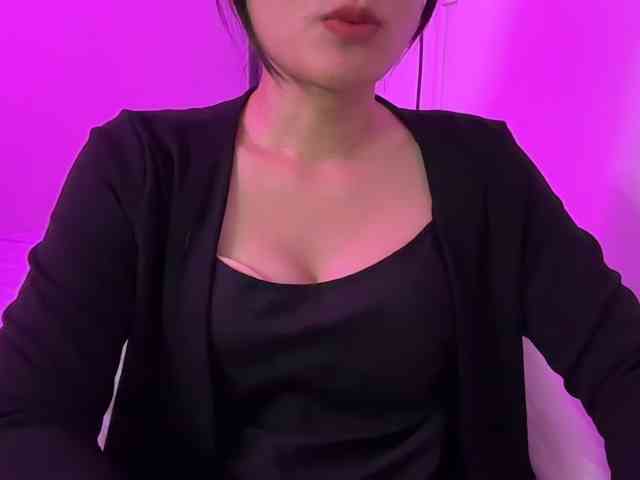 Julia-Zhen webcam