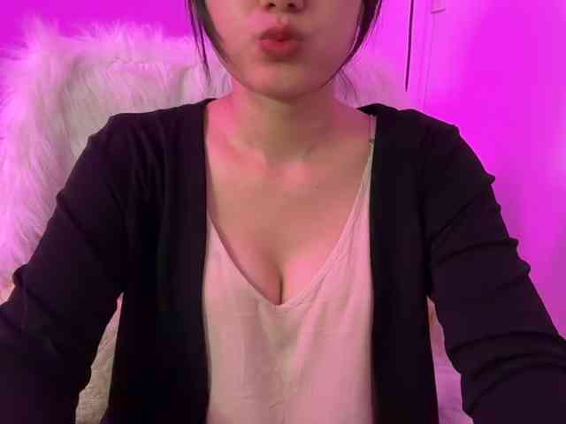 Julia-Zhen webcam