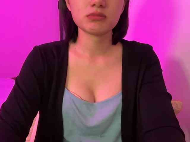 Julia-Zhen webcam