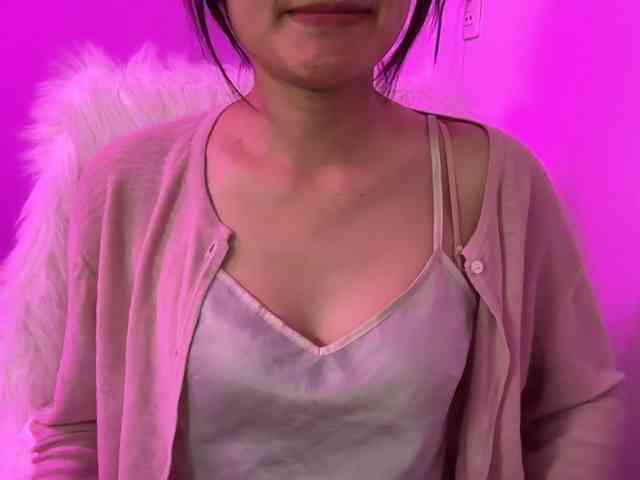 Julia-Zhen webcam