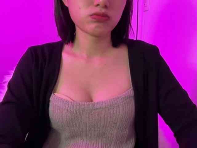 Julia-Zhen webcam