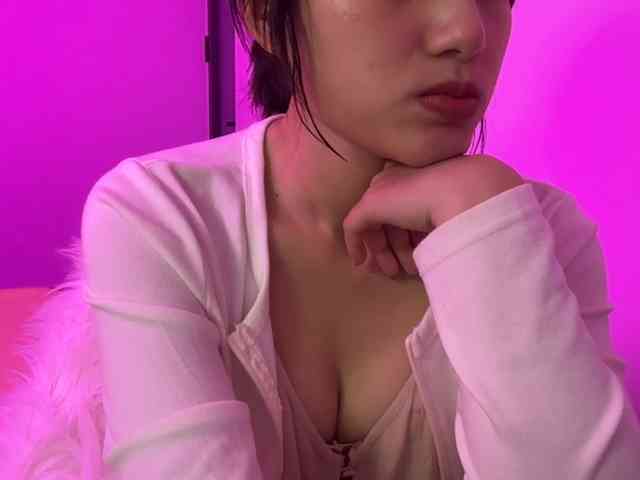 Julia-Zhen webcam