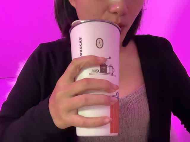 Julia-Zhen webcam