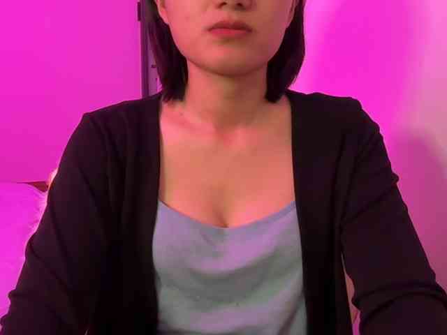 Julia-Zhen webcam
