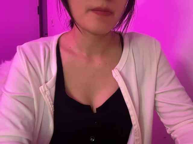 Julia-Zhen webcam