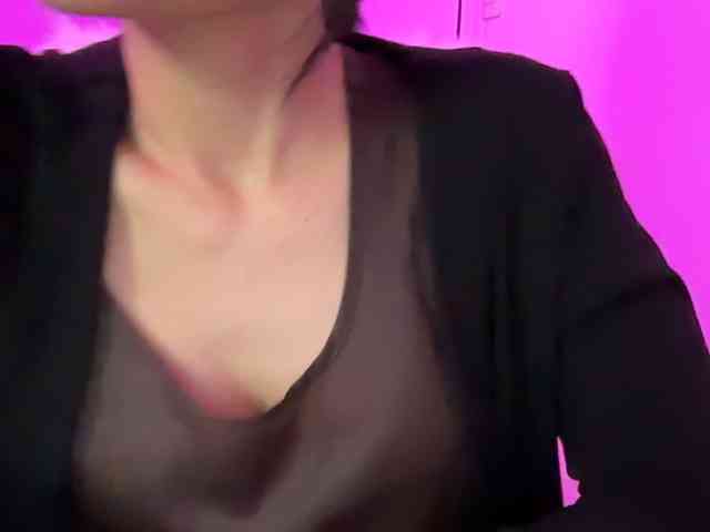 Julia-Zhen webcam