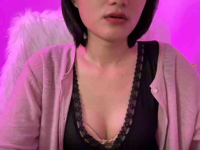 Julia-Zhen webcam
