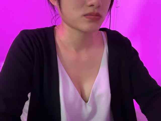 Julia-Zhen webcam