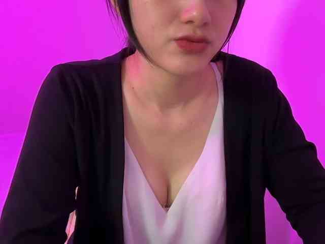 Julia-Zhen webcam