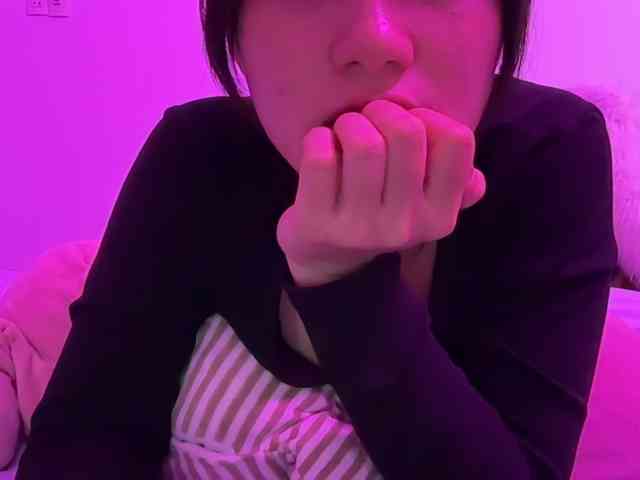 Julia-Zhen webcam