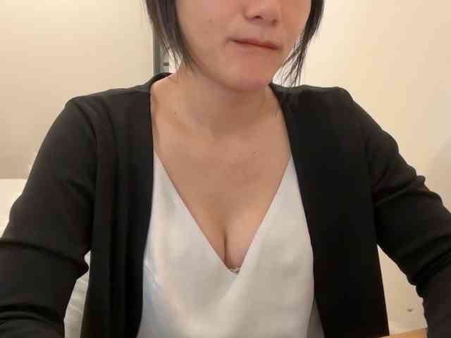 Julia-Zhen webcam