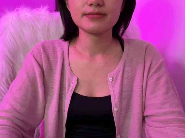 Julia-Zhen webcam