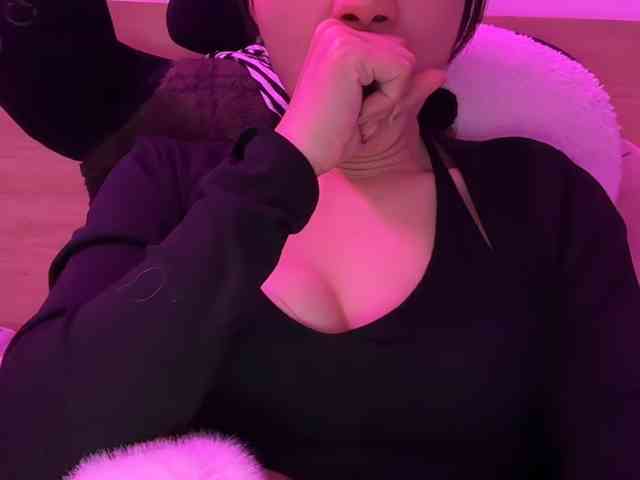 Julia-Zhen webcam