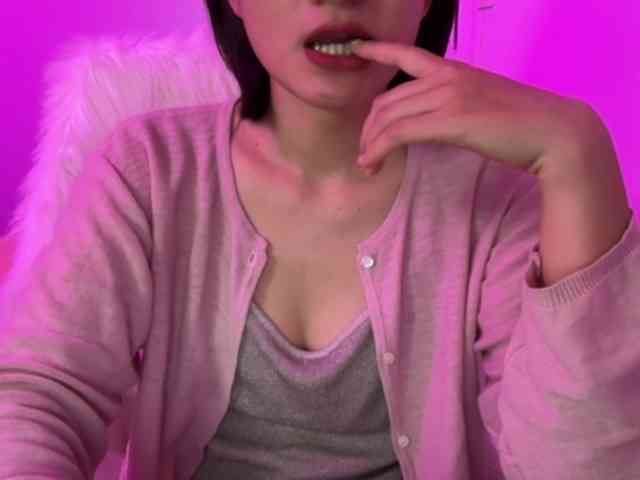Julia-Zhen webcam