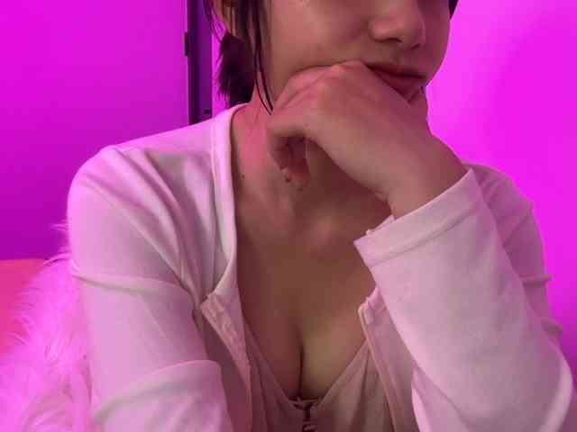 Julia-Zhen webcam