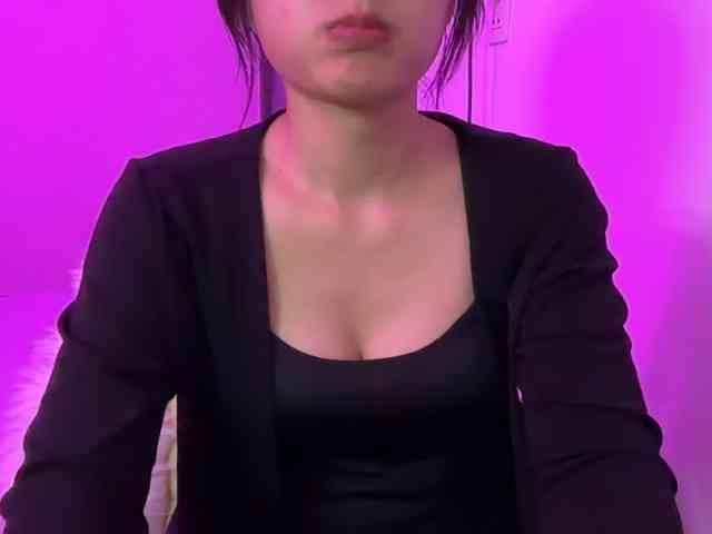 Julia-Zhen webcam