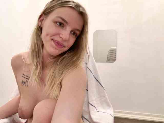KatyaCherry webcam