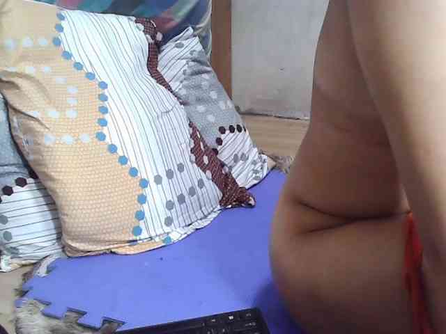 Sexycandezzz webcam