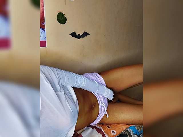 Charish live cam on BongaCams