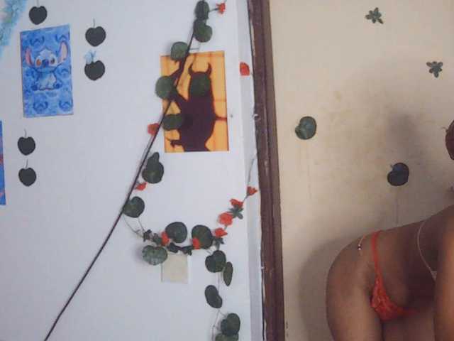 Charish live cam on BongaCams