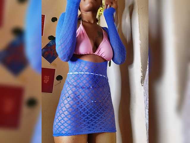 Charish live cam on BongaCams