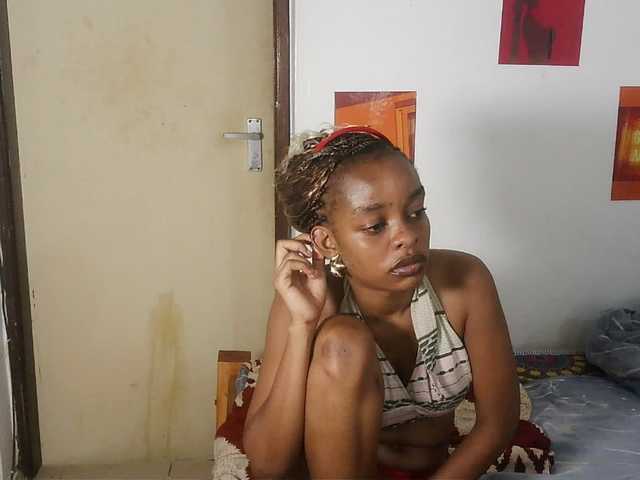 Charish live cam on BongaCams