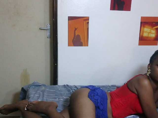 Charish live cam on BongaCams