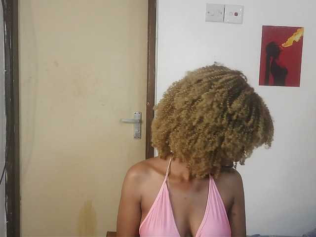 Charish live cam on BongaCams