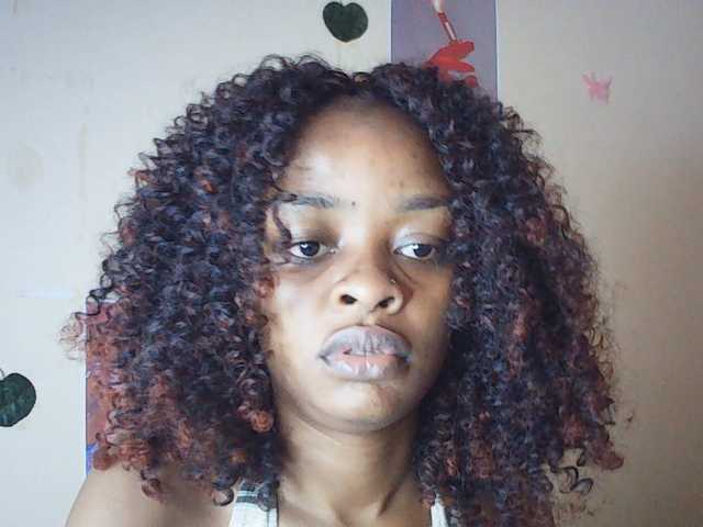 Charish live cam on BongaCams
