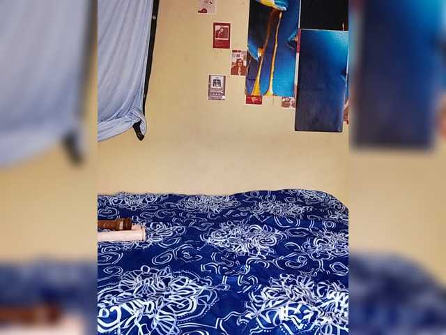 Charish live cam on BongaCams