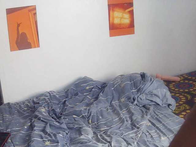 Charish live cam on BongaCams