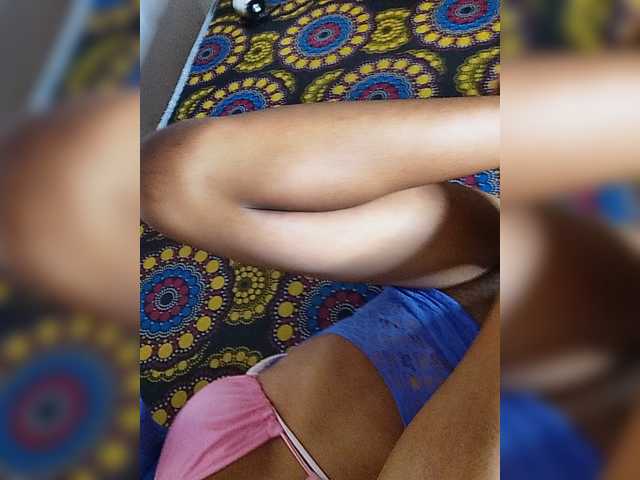 Charish live cam on BongaCams