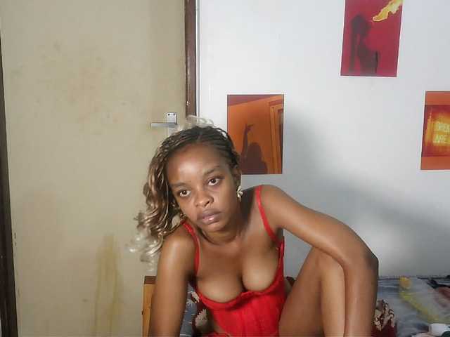 Charish live cam on BongaCams