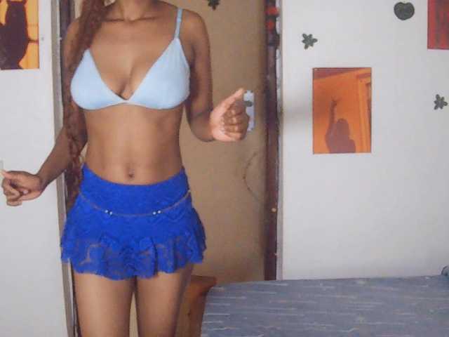 Charish live cam on BongaCams