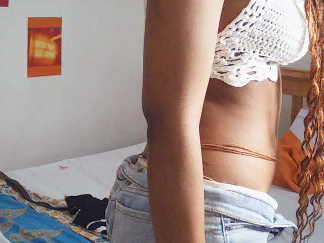 Charish live cam on BongaCams