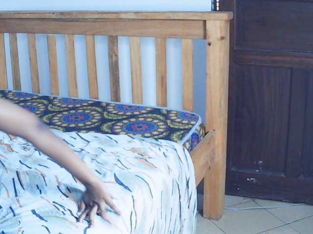 Charish live cam on BongaCams