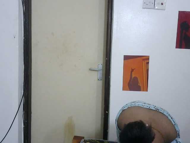 Charish live cam on BongaCams