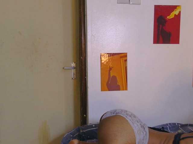 Charish live cam on BongaCams