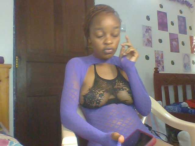 Charish live cam on BongaCams