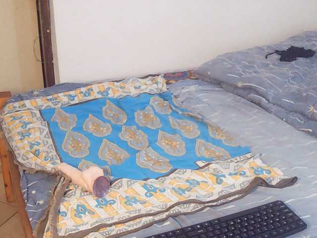 Charish live cam on BongaCams