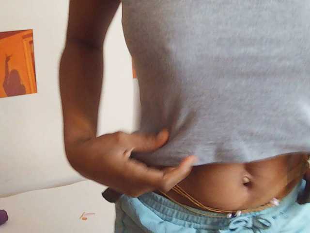 Charish live cam on BongaCams