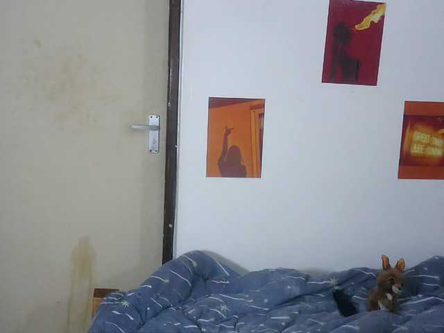 Charish live cam on BongaCams