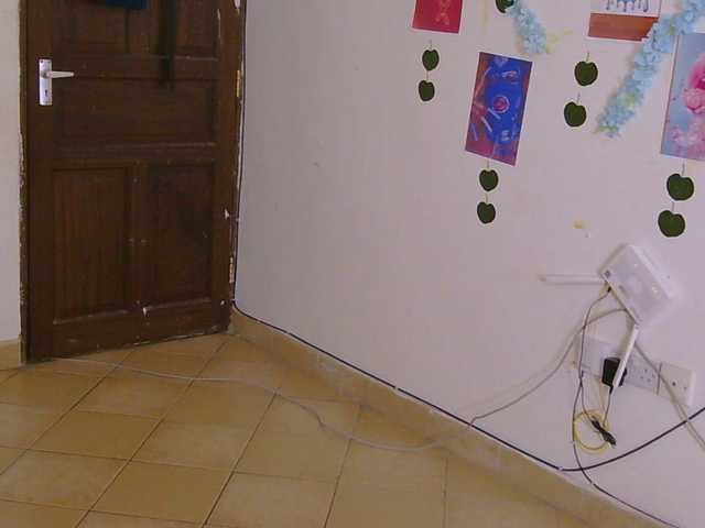 Charish live cam on BongaCams