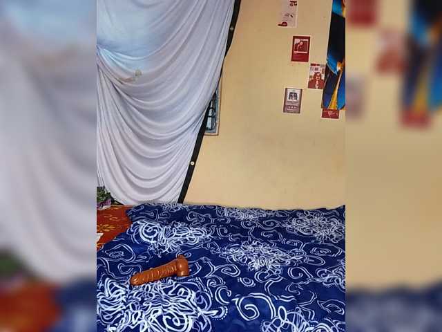 Charish live cam on BongaCams