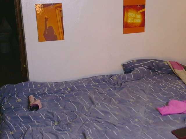 Charish live cam on BongaCams
