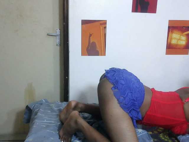 Charish live cam on BongaCams
